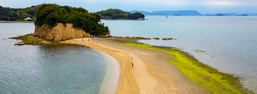 秋の小豆島周遊★紅葉に輝く寒霞渓の絶景とエンジェルロードなど人気スポットを訪ね瀬戸内の風景や島の味覚を愉しむ1泊2日の旅♪